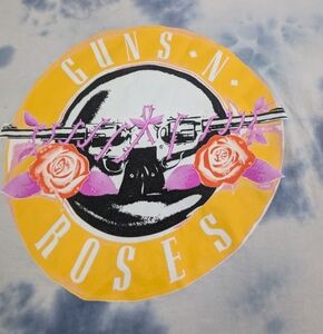Guns N' Roses Grey & White Tie Dye Tee with Logo on the Front Large